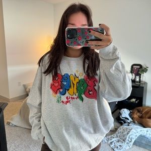 Benee world tour crewneck